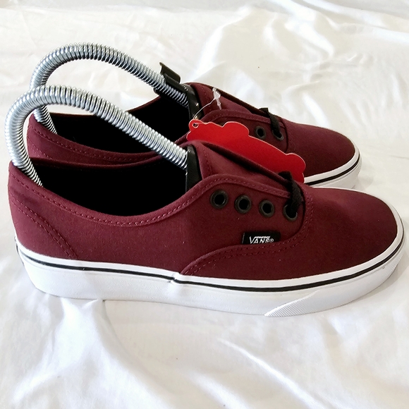 Vans - Picture 3 of 5